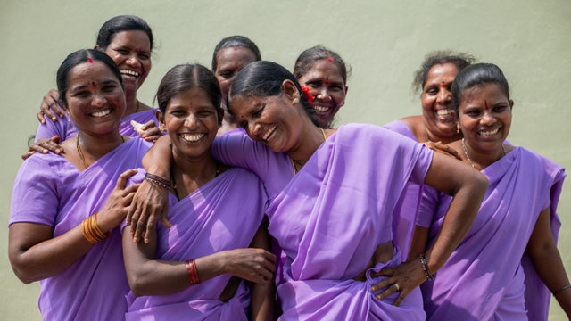 RH comprometida con las mujeres de la India Rural