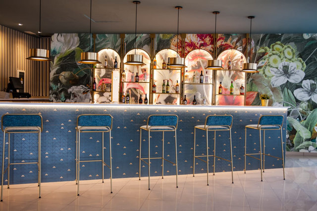 hotel-rh-victoria-bar