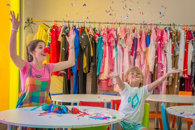 Actividades y disfraces en el Mini Club del Hotel RH Princesa