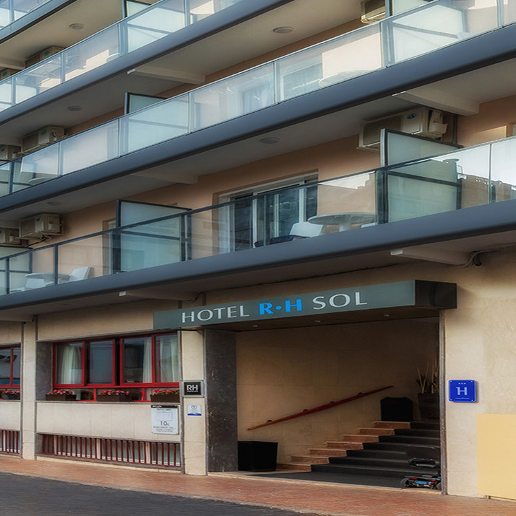 DESCUBRE EL HOTEL RH SOL***