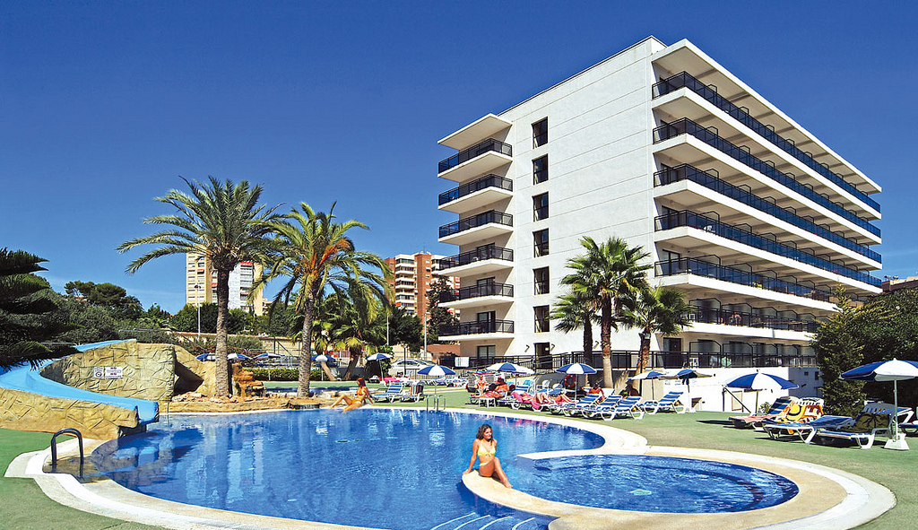 c507_02%20 %20Hotel%20RH%20Corona%20del%20mar%20fachada