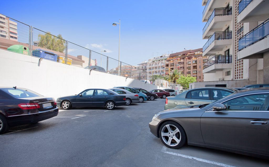 c533_28%20 %20Hotel%20RH%20Corona%20del%20mar%20parking